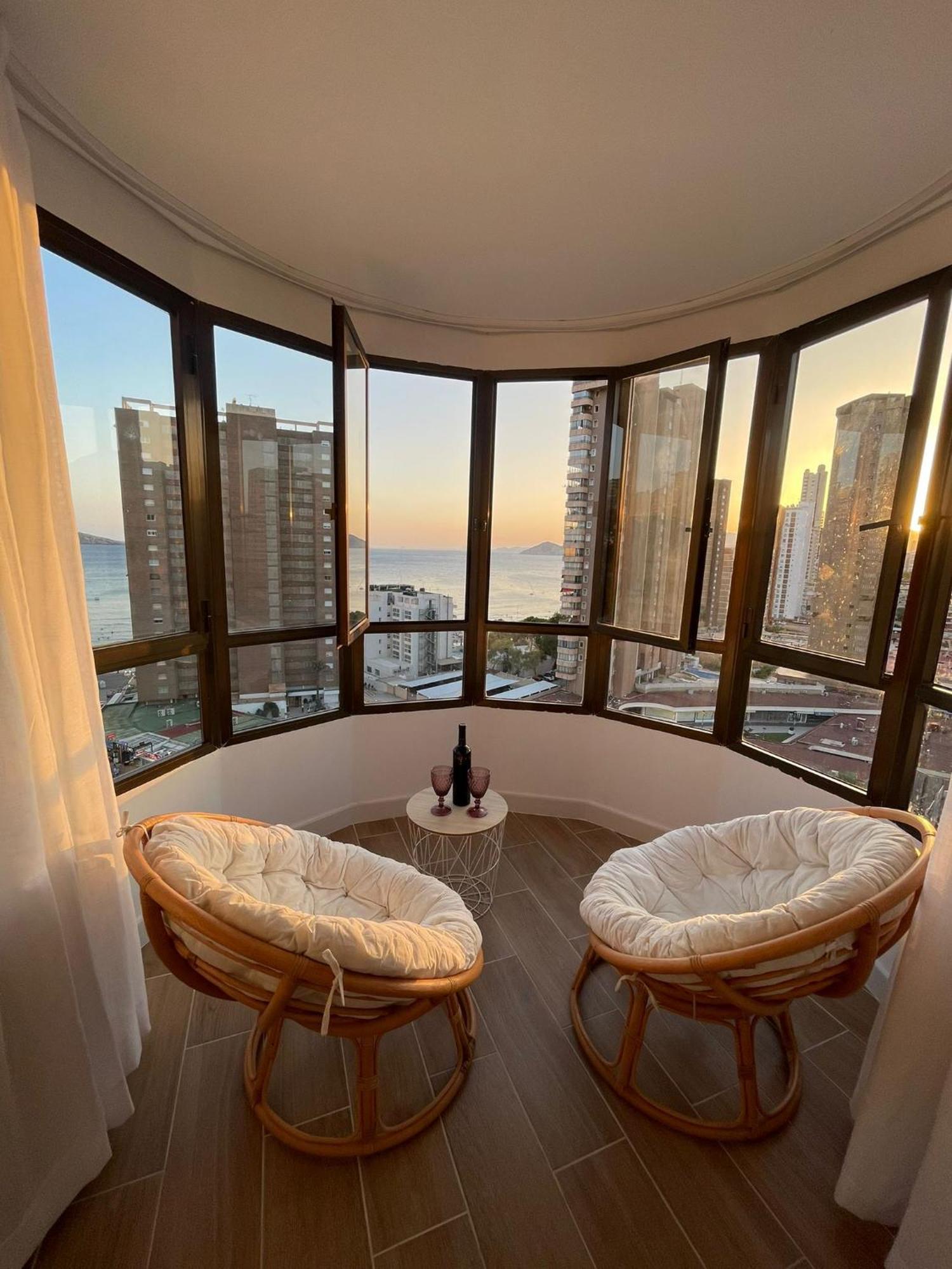 Suite Panoramic Бенидорм Екстериор снимка