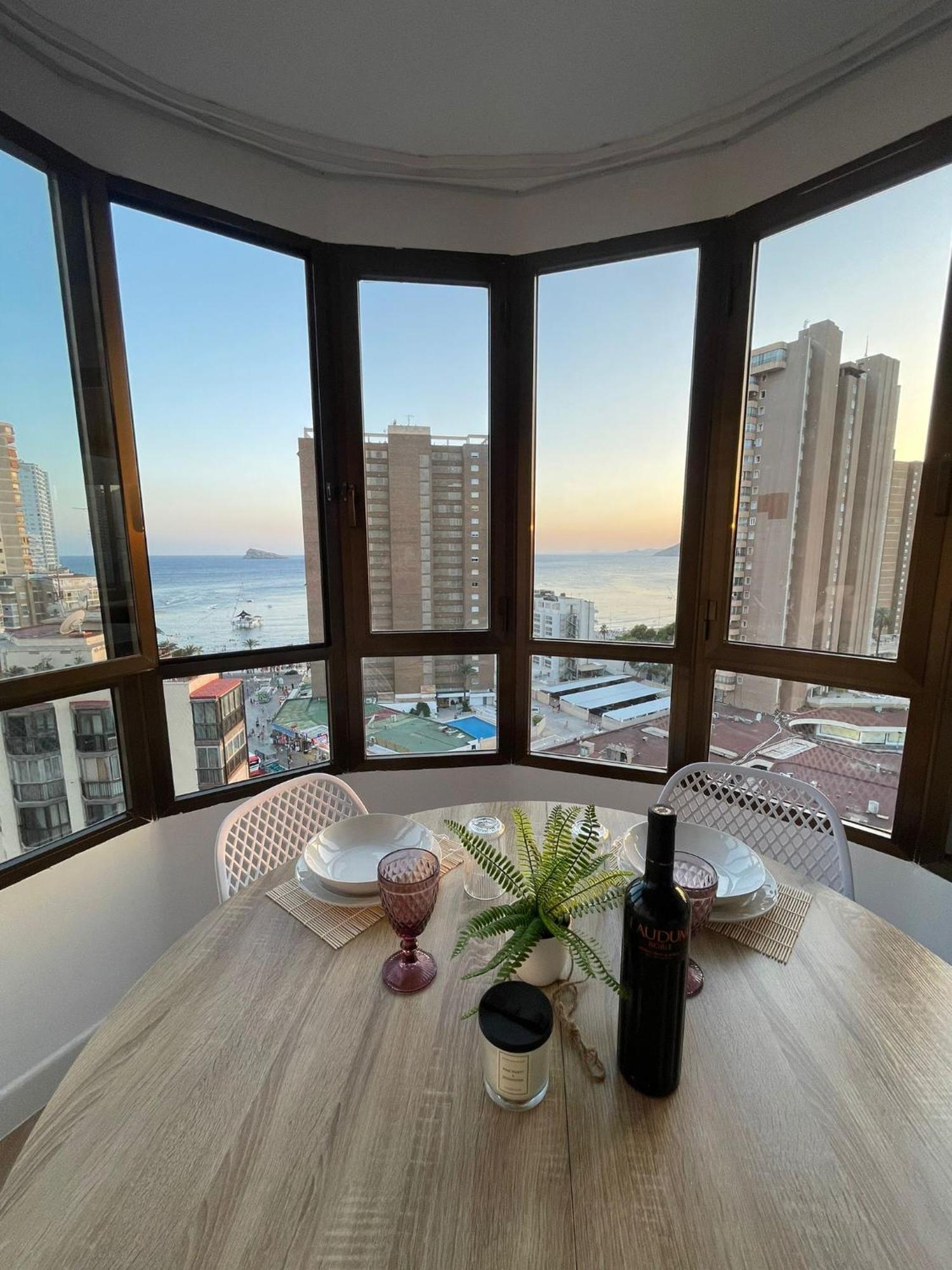 Suite Panoramic Бенидорм Екстериор снимка