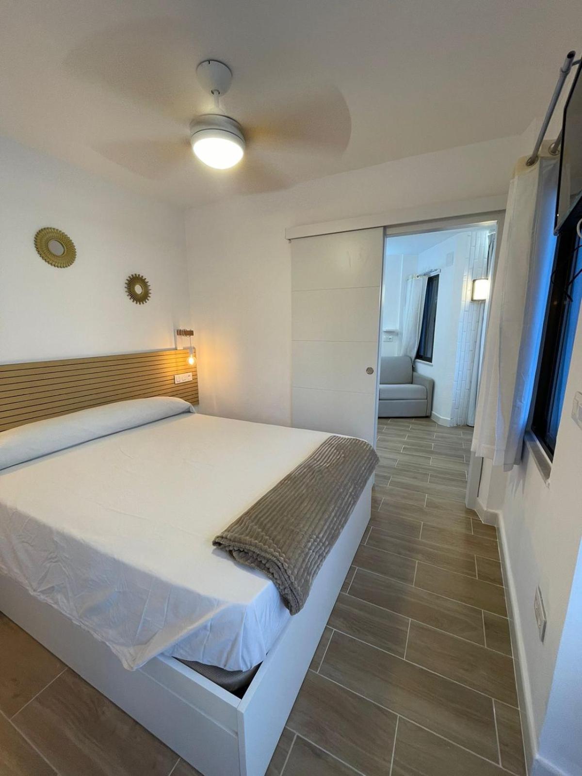 Suite Panoramic Бенидорм Екстериор снимка