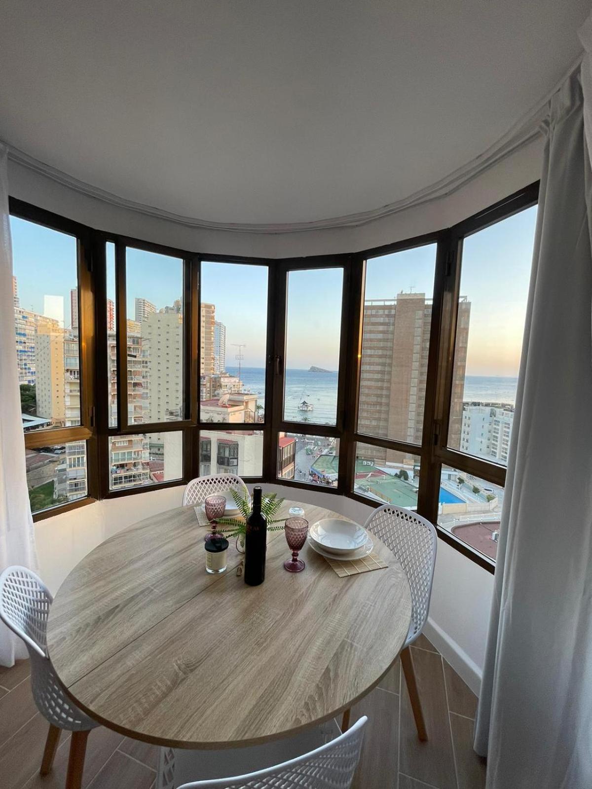 Suite Panoramic Бенидорм Екстериор снимка